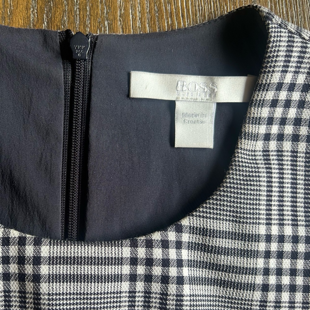 BOSS Ladies Plaid Sleeveless Top - Picture 4 of 4